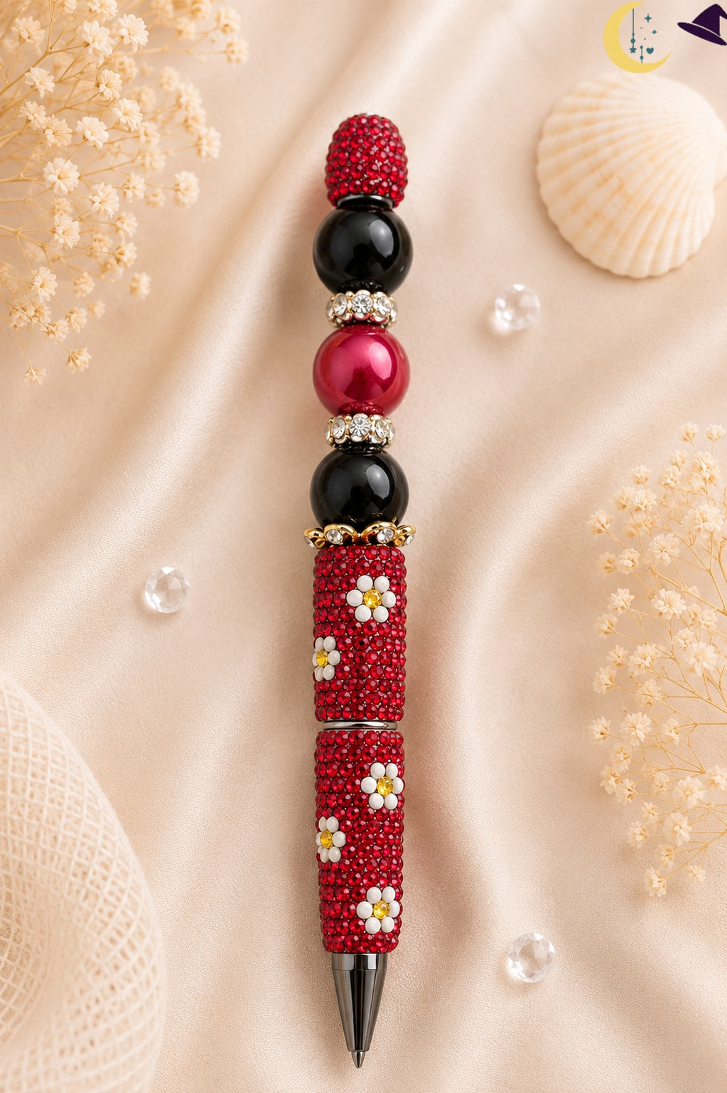 Stylo rouge fleuri – passion éclatante et élégance scintillant